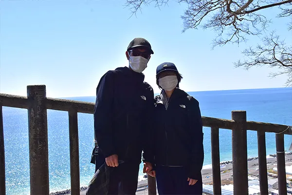 一の門から望む駿河湾